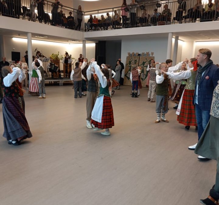 Respublikinės folklorinių šokių varžytuvės ,,Patrepsynė 2022″